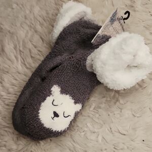 La Vie En Rose NWT Cozy Slipper Grip Socks